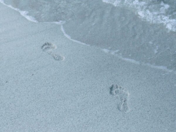 足のアーチが崩れると危険！扁平足が全身に与える影響一覧