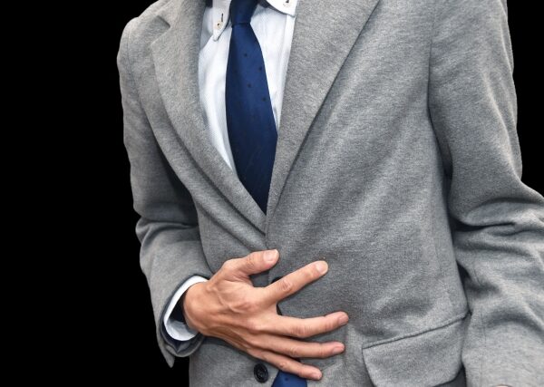 便秘・下痢を繰り返すあなたへ。お腹の不調は“足元”から始まっているかも