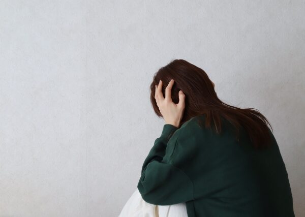 実は“耳”がカギ？低気圧うつを引き起こす意外な身体の部位3つ