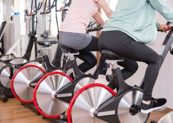 脚だけ痩せない人へ｜太もも・ふくらはぎが張る本当の理由