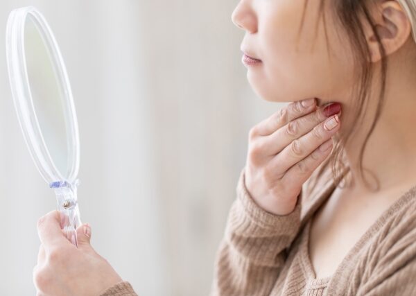 「ダイエットしても二重あごが取れない人」へ｜原因は体幹と舌骨にあった