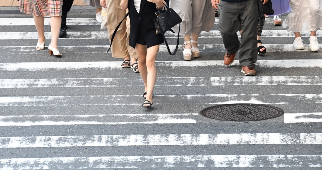 歩き方を変えるだけでO脚・X脚は改善する？整体の現場から解説