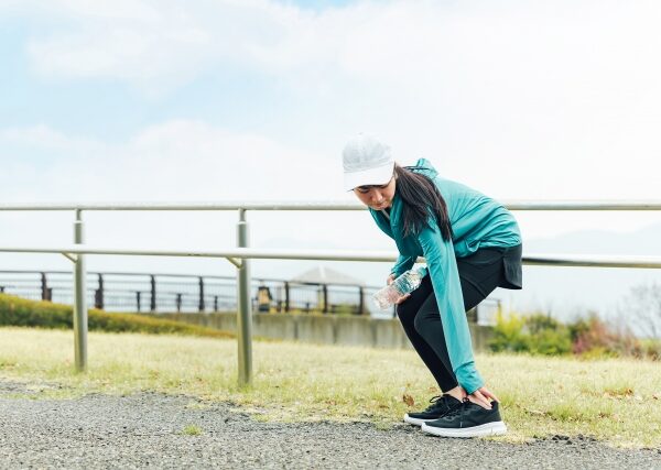 足首が硬いと膝・腰・肩まで痛くなる！全身不調の連鎖とは