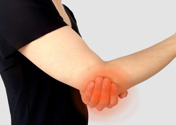 腕だけケアしても治らない肘痛のからくり｜下半身との意外な繋がりとは？