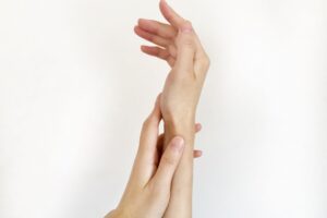 腱鞘炎で物が握れなかった方が、3週間で改善した理由