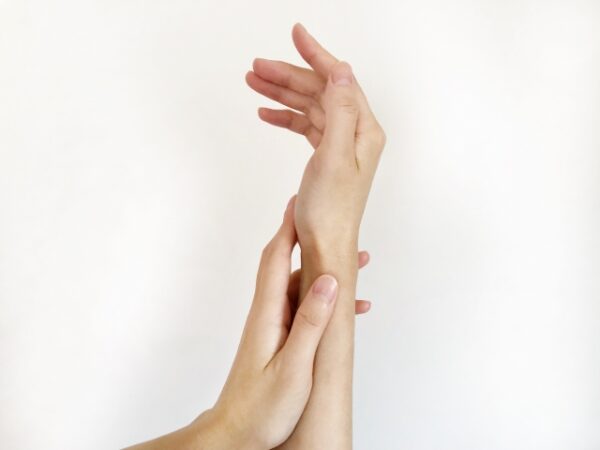 腱鞘炎で物が握れなかった方が、3週間で改善した理由