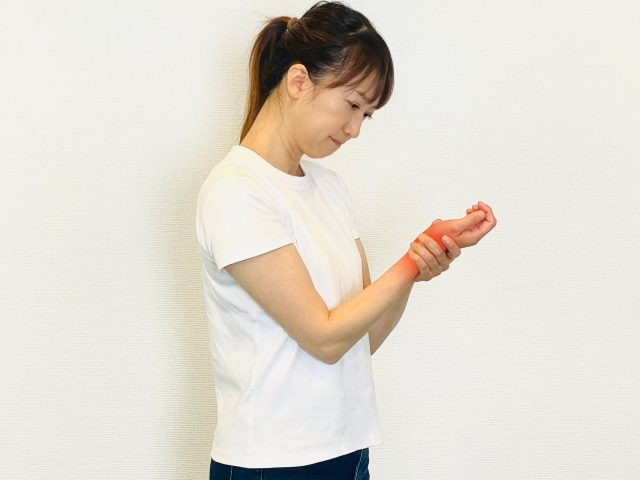 “使いすぎ”だけじゃない——腱鞘炎が治らない本当の理由