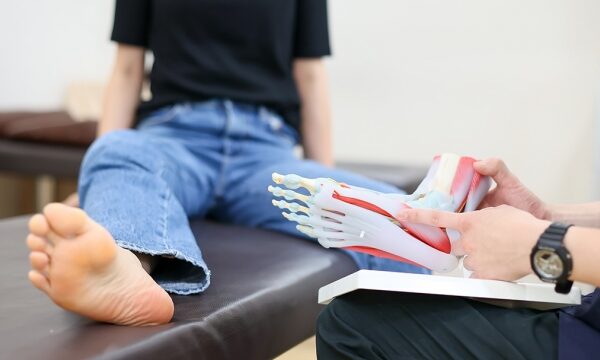 距骨調整で指2本縮んだO脚症例｜足部から再設計した改善プロセス