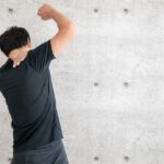 五十肩は肩が原因ではない？足を見ると一瞬で分かる5つのサイン